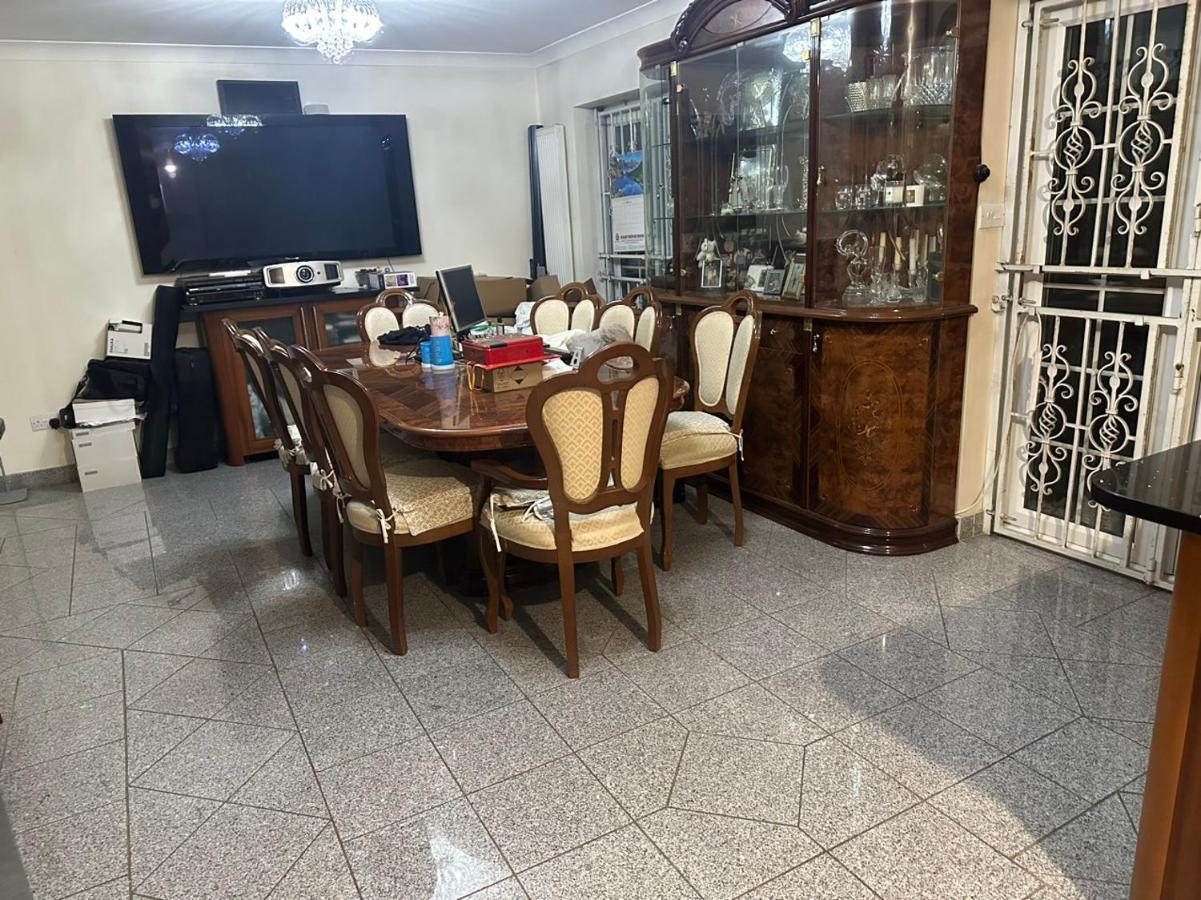 Tran Homestay Londen Buitenkant foto